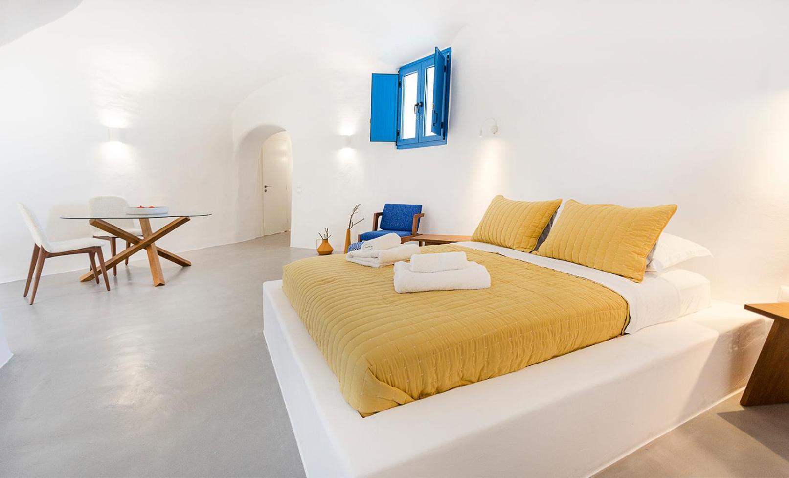 Rafael' S Mediteranian Cave Suites フィロステファニ エクステリア 写真